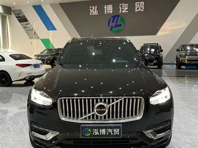Volvo XC90 — Фото автомобиля 2