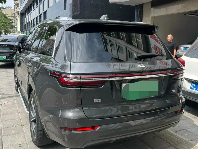 Li Auto ONE — Фото автомобиля 3