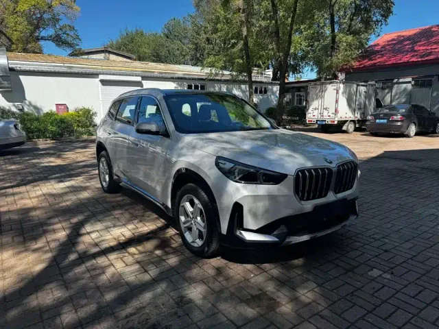 BMW X1 — Фото автомобиля 3