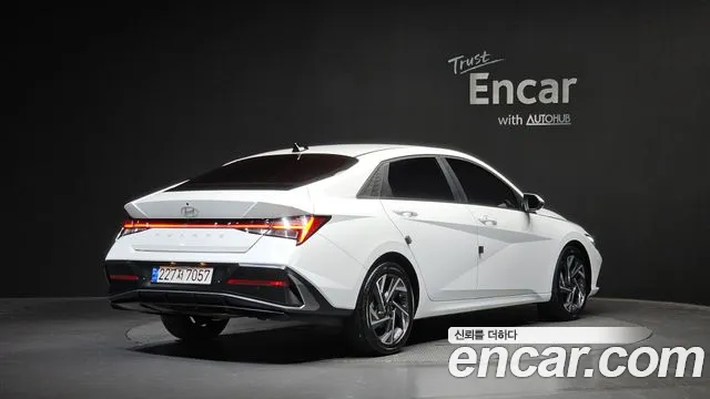 Hyundai Avante CN7 — Фото автомобиля 2