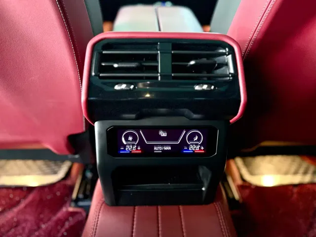 BMW 5 Series — Фото автомобиля 14