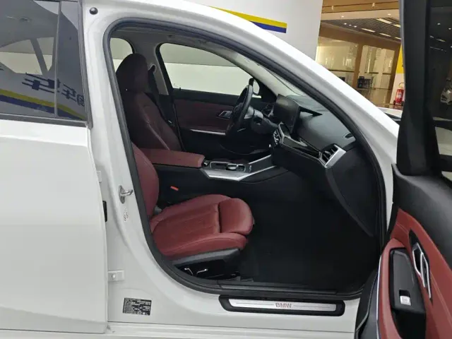 BMW i3 — Фото автомобиля 8