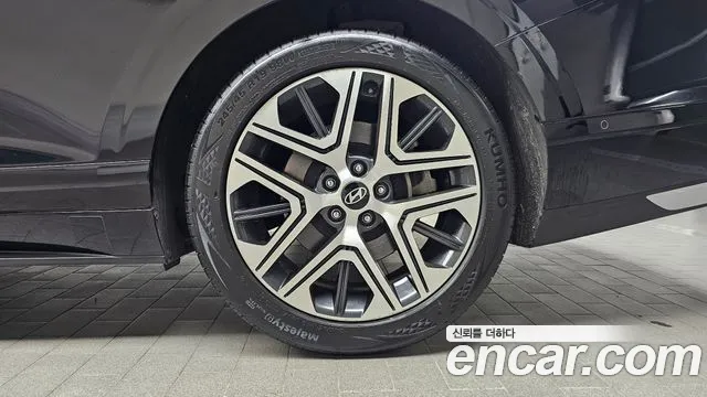 Hyundai Grandeur GN7 — Фото автомобиля 6