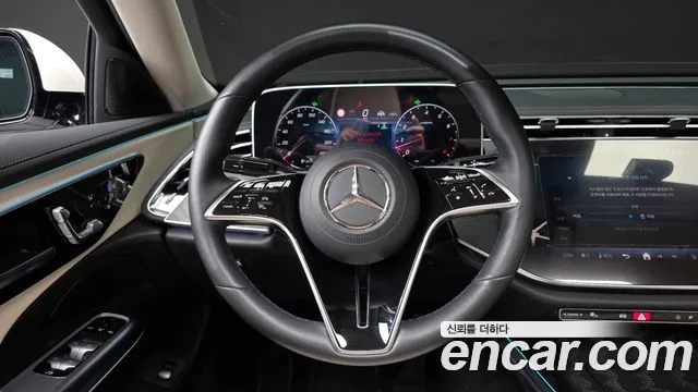 Mercedes-Benz E-Class — Фото автомобиля 13