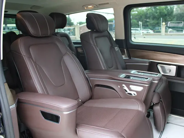 Mercedes-Benz V-Class — Фото автомобиля 18