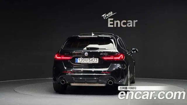 BMW 1 Series F40 — Фото автомобиля 4