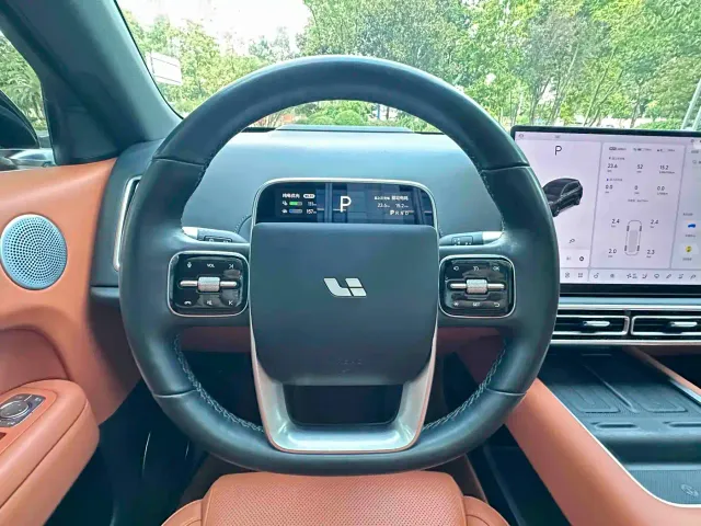 Li Auto L6 — Фото автомобиля 20