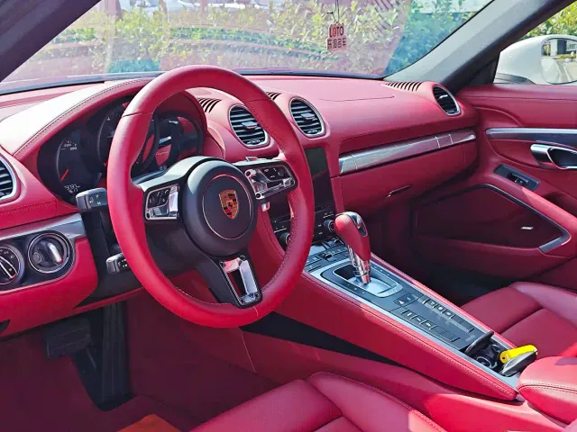 Porsche 718 — Фото автомобиля 10