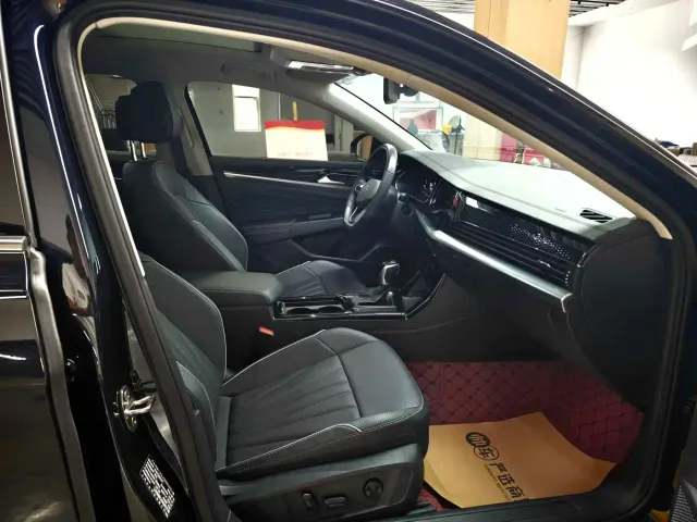 Volkswagen Passat — Фото автомобиля 10