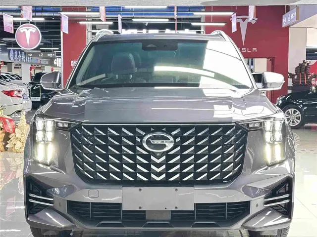 GAC Trumpchi GS8 — Фото автомобиля 4