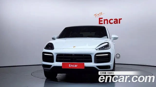 Porsche Cayenne — Фото автомобиля 3