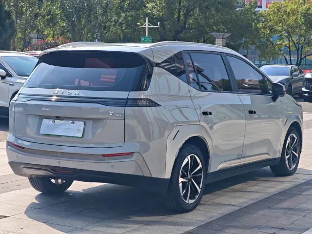 GAC Aion Y — Фото автомобиля 15