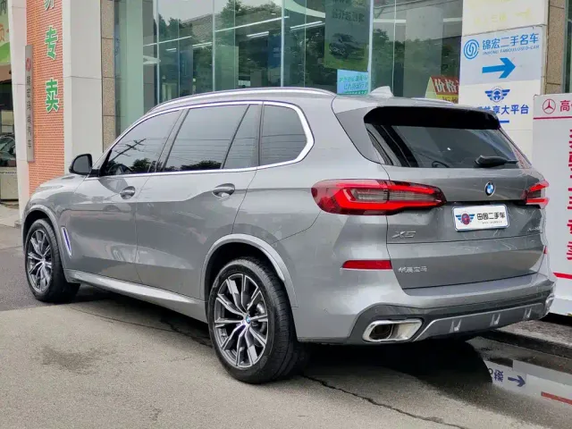 BMW X5 — Фото автомобиля 4