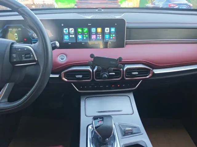Jetour X70 Plus — Фото автомобиля 12