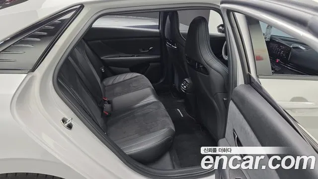 Hyundai AVANTE — Фото автомобиля 12