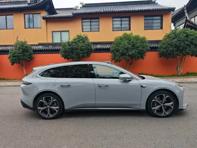 Nio ET5 Touring — Фото автомобиля 17