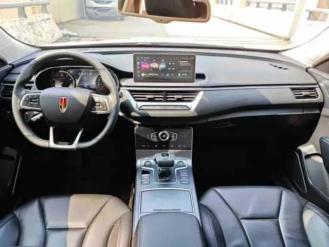 Hongqi H5 — Фото автомобиля 5