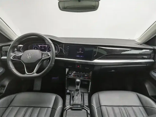 Volkswagen Passat — Фото автомобиля 5