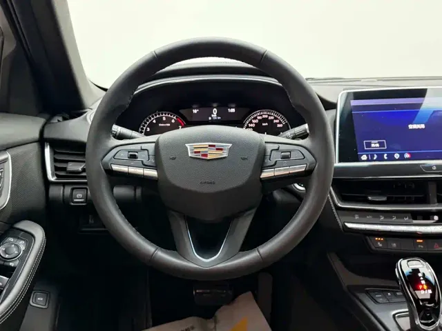 Cadillac CT5 — Фото автомобиля 14