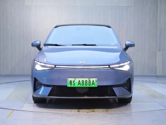 Xpeng P5 — Фото автомобиля 2