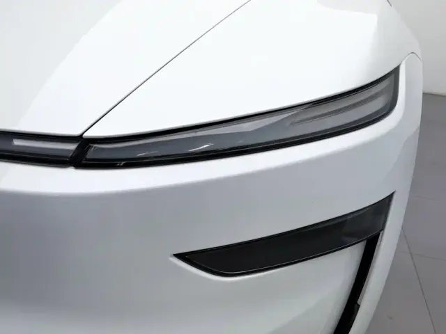 Tesla Model Y — Фото автомобиля 7