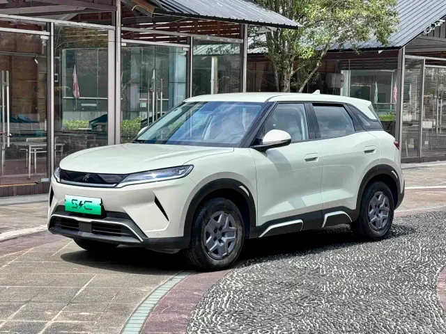 BYD Yuan UP — Фото автомобиля 5