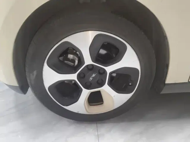 JAC Yiwei Yiwei 3 2023 505km Pro — Фото автомобиля 22