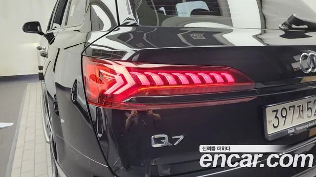 Audi Q7 55 TFSI quattro Premium — Фото автомобиля 17