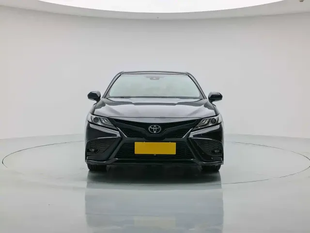 Toyota Camry — Фото автомобиля 2