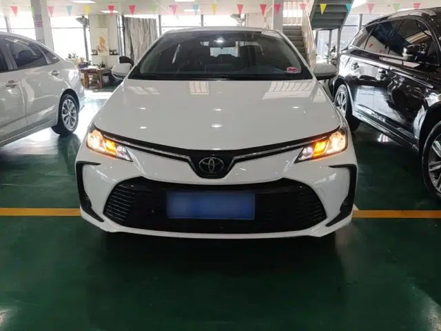 Toyota Corolla — Фото автомобиля 2