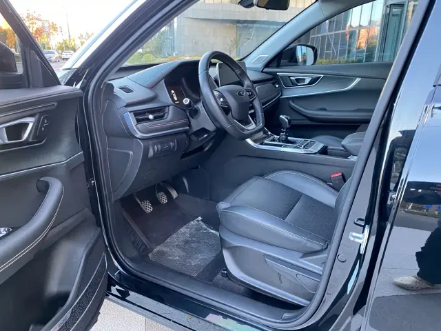 Chery Tiggo 8 — Фото автомобиля 4