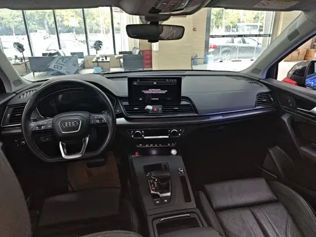 Audi Q5L — Фото автомобиля 9