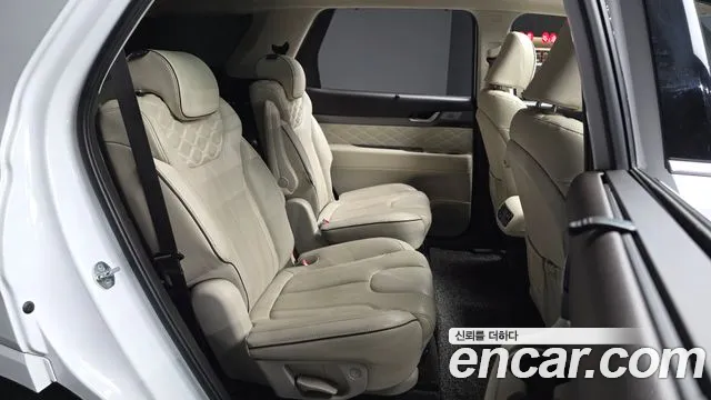 Hyundai Palisade Palisade Дизель 2.2 2WD — Фото автомобиля 25