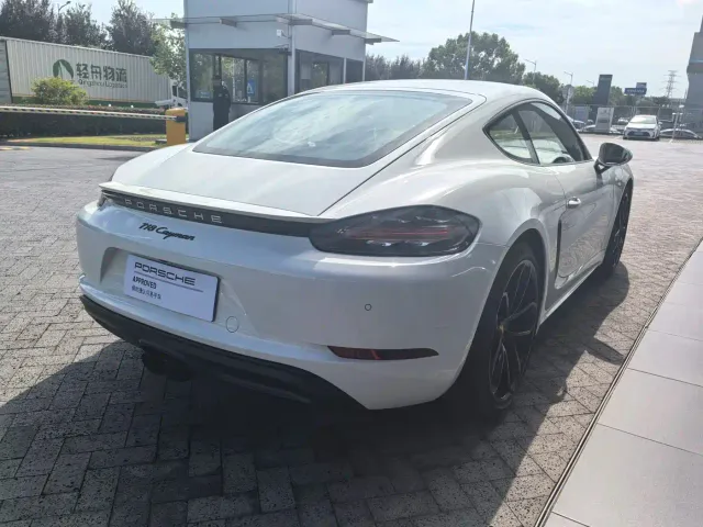 Porsche 718 — Фото автомобиля 11