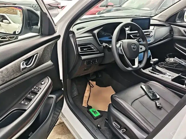 Changan CS75 — Фото автомобиля 15