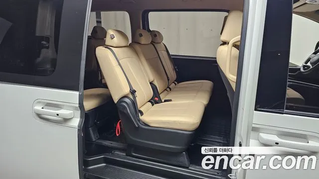 Hyundai Staria Staria 4WD Tourer 11 мест — Фото автомобиля 11