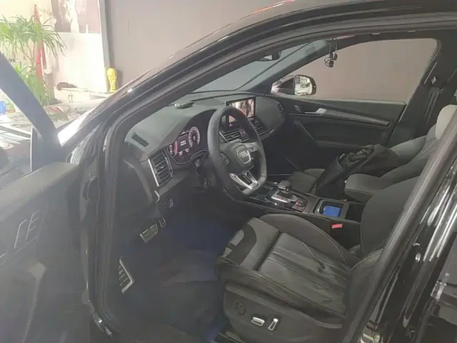 Audi Q5L — Фото автомобиля 15