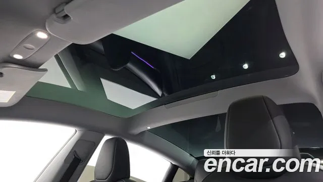 Tesla Model 3 — Фото автомобиля 19