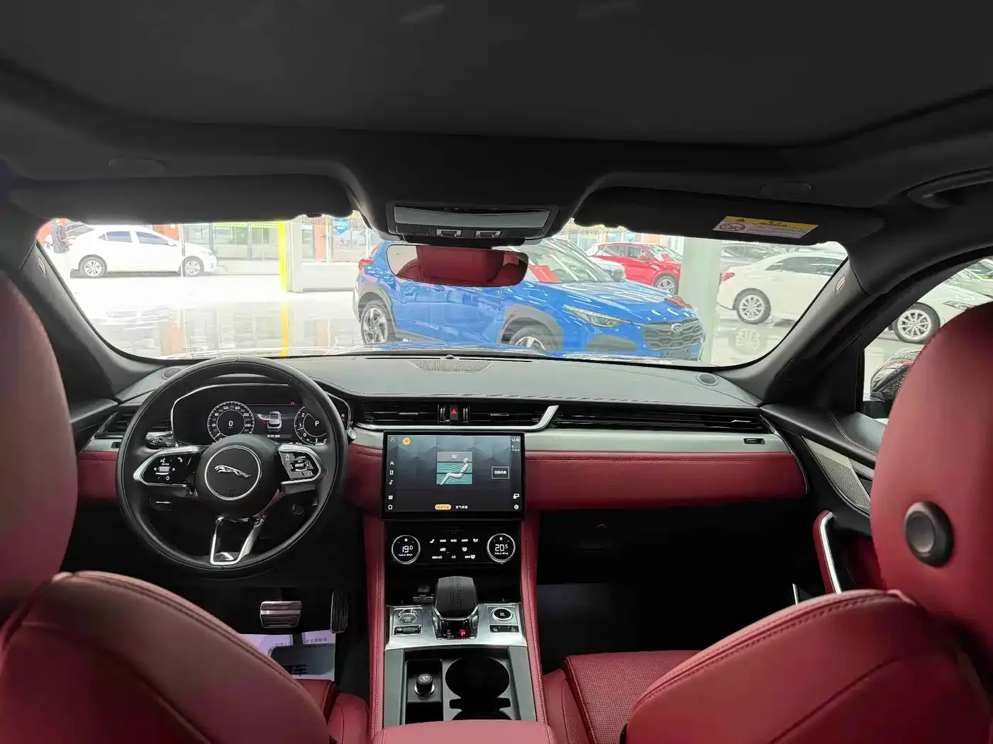 Jaguar Jaguar F-PACE 2024 P250 R-Dynamic SE — Фото автомобиля 20