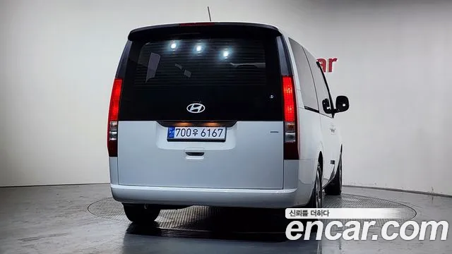 Hyundai Staria Staria 4WD Tourer 11 мест — Фото автомобиля 4