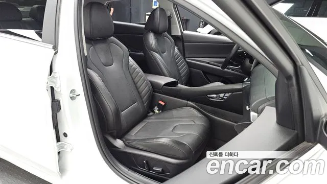 Hyundai AVANTE Новый Avante (CN7) — Фото автомобиля 9