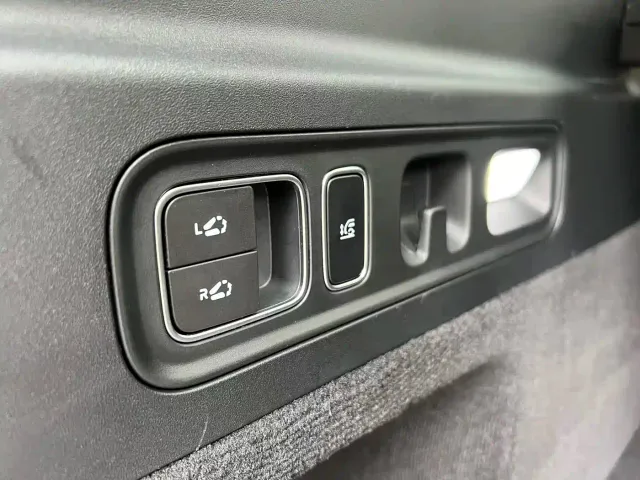 Li Auto L7 — Фото автомобиля 14
