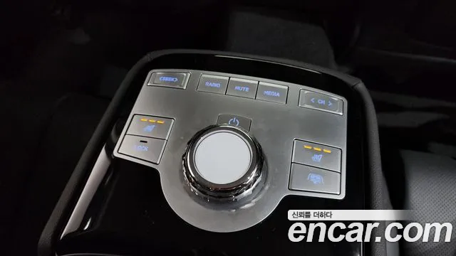 Genesis G80 RG3 — Фото автомобиля 30