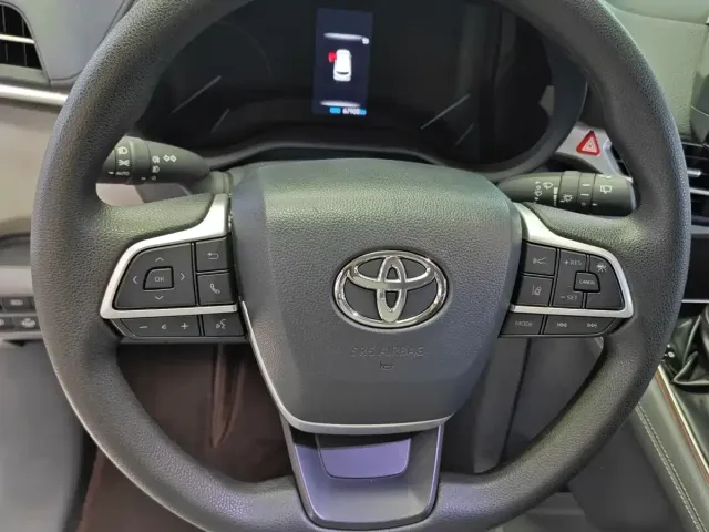 Toyota Sienna — Фото автомобиля 15