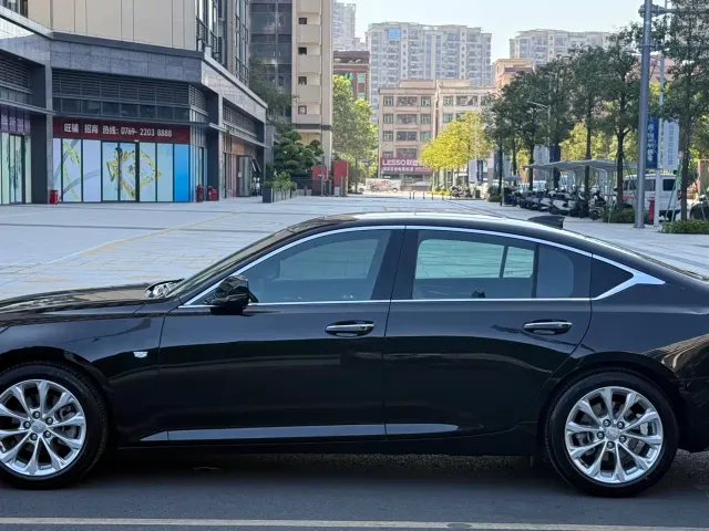 Cadillac CT5 — Фото автомобиля 8