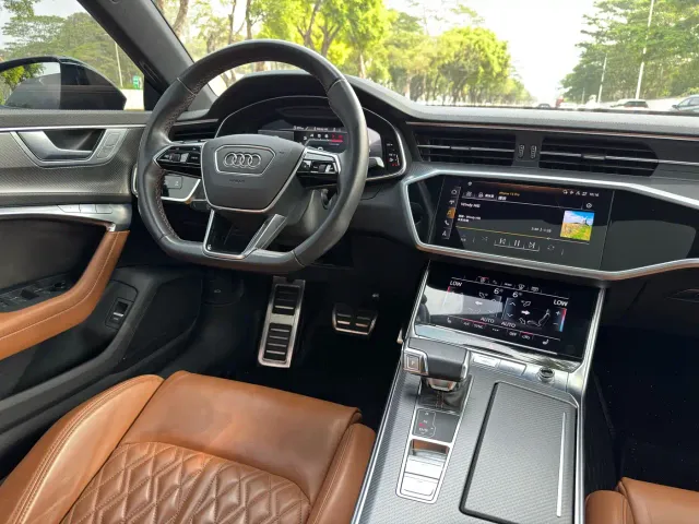 Audi A7L — Фото автомобиля 17