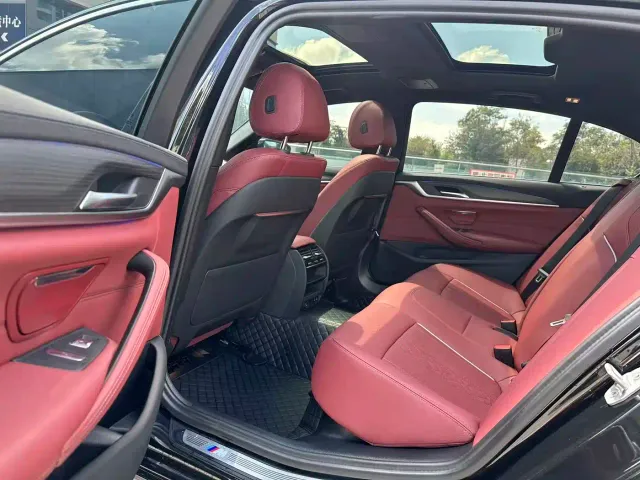 BMW 5 Series — Фото автомобиля 6