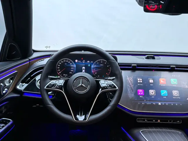 Mercedes-Benz E-Class — Фото автомобиля 15