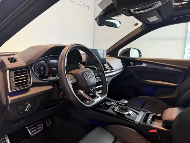 Audi Q5L — Фото автомобиля 6