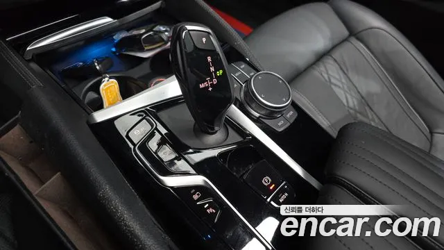 BMW 5-Series 5 серия (G30) — Фото автомобиля 9